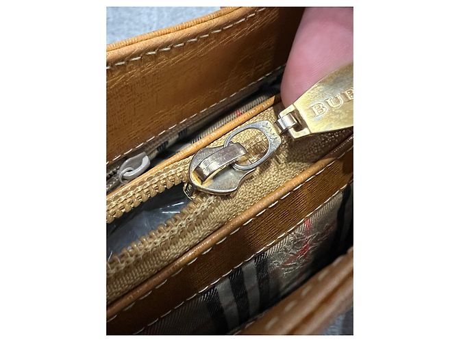 Bolsa de ombro Burberry de couro caramelo - vista 9