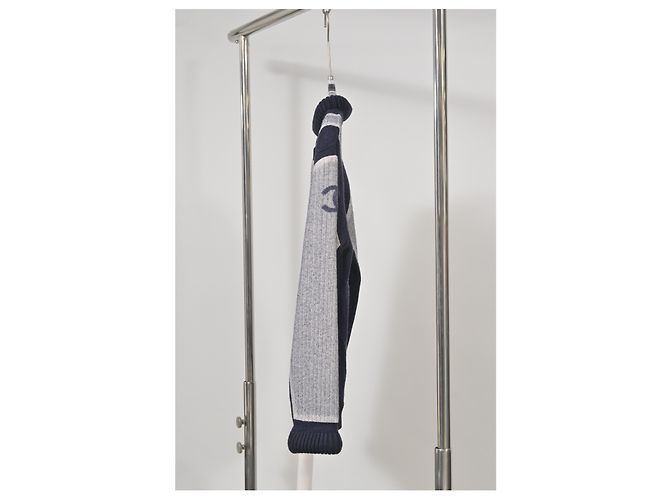 Zweifarbiger Rollkragenpullover von Chanel aus blauer Wolle - Ansicht 7