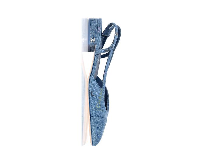 Timeless Chanel Slingback Cap Toe Flats in denim blu - vista 10