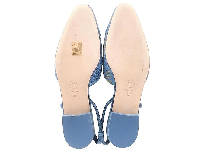 Timeless Chanel Slingback Cap Toe Flats in denim blu - vista 6