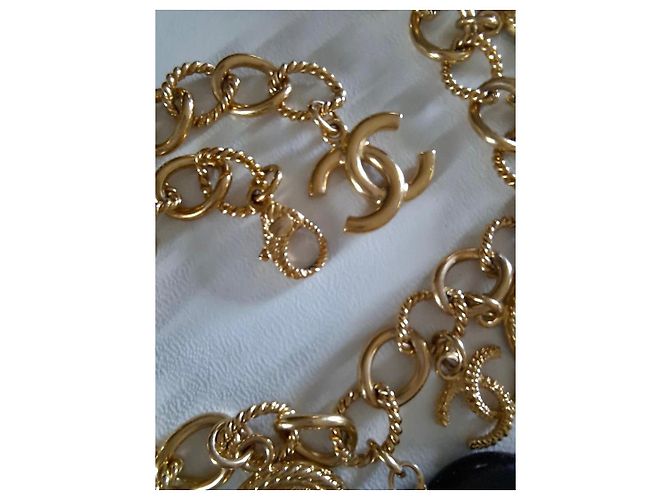 Collana Chanel Chunky Métiers d’Art 2018 Hamburg CC Oro e Nero Gold hardware - vista 6