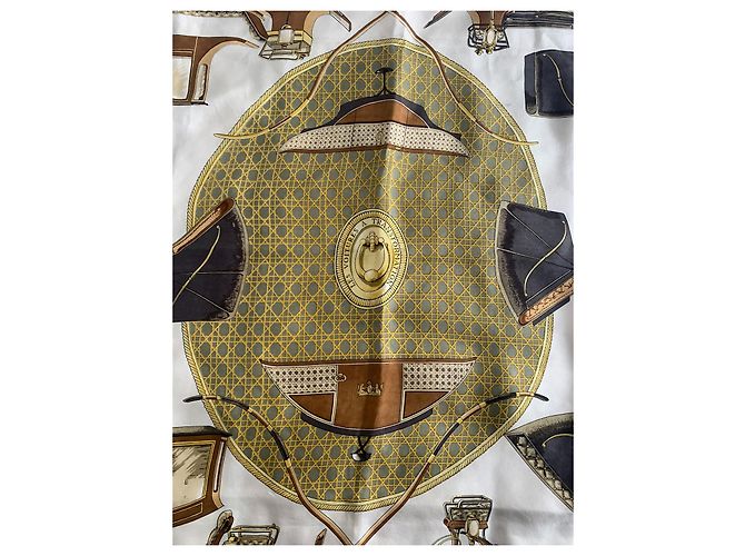 Sciarpa di seta Hermès Transformation Cars marrone beige oro Multicolore - vista 15