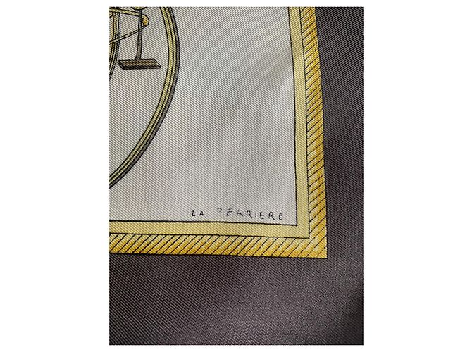 Sciarpa di seta Hermès Transformation Cars marrone beige oro Multicolore - vista 5