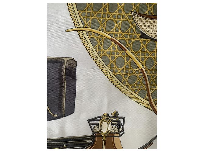 Sciarpa di seta Hermès Transformation Cars marrone beige oro Multicolore - vista 8