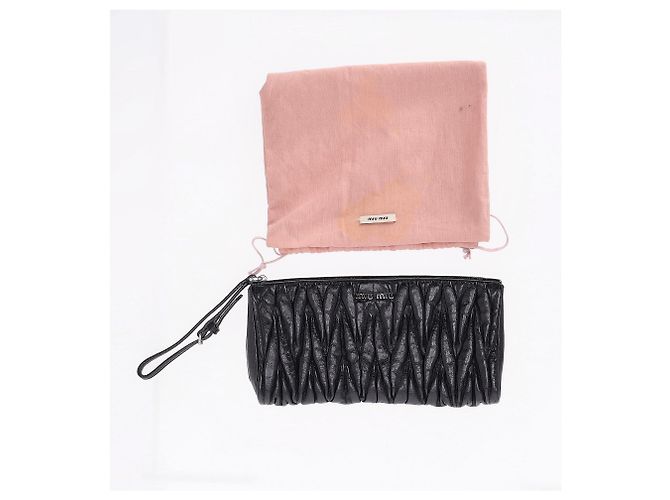Pochette Miu Miu Matelasse in pelle Nera - vista 18