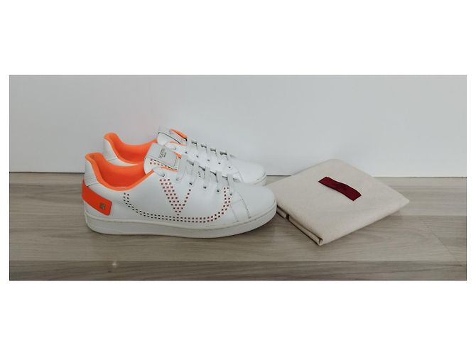 Sneakers Valentino Garavani Backnet in pelle bianca - vista 2