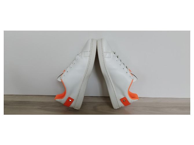 Sneakers Valentino Garavani Backnet in pelle bianca - vista 4