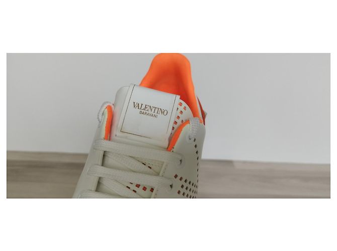 Sneakers Valentino Garavani Backnet in pelle bianca - vista 9