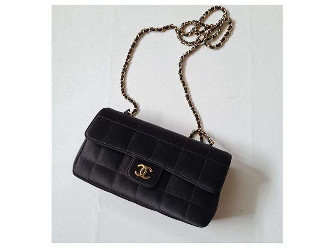 Timeless Chanel Bolsa de aba de cetim Camellia Chocolate Bar Preto - vista 3