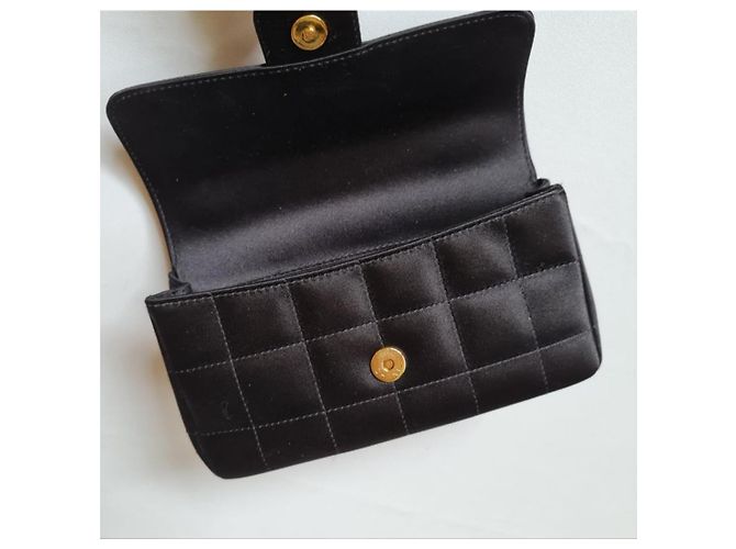 Timeless Chanel Bolsa de aba de cetim Camellia Chocolate Bar Preto - vista 4