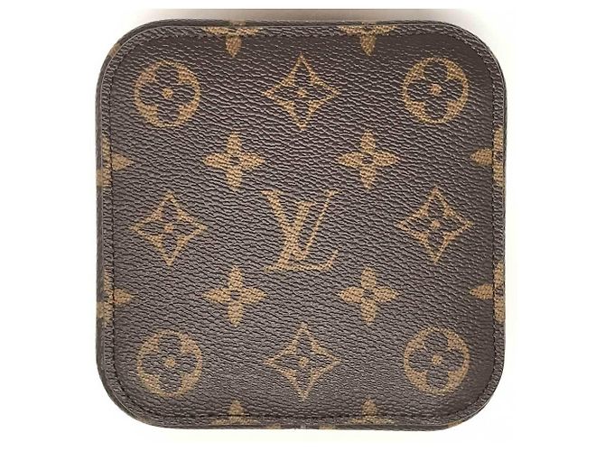 Louis Vuitton Camille Brown - view 2