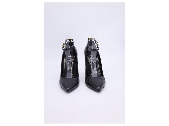 Tom Ford Pointed Toe Ankle Strap Pumps in Black Leather - view 10
