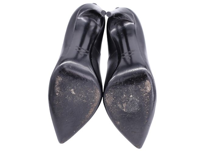 Tom Ford Pointed Toe Ankle Strap Pumps in Black Leather - view 4