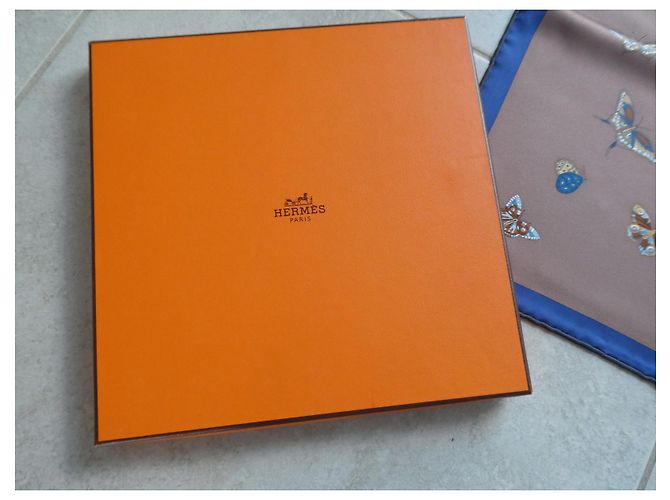 sciarpa Hermès nuova "Hermès story" con scatola Grigio - vista 2
