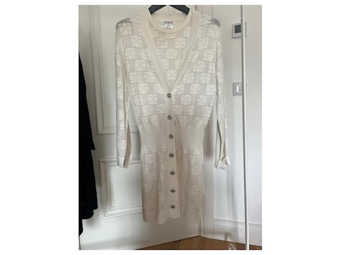 Chanel Malhas Cru - vista 3