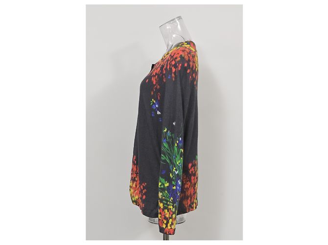 Escada Twin Set Cardigan aus schwarzer Wolle mit Blumenmuster - Ansicht 12