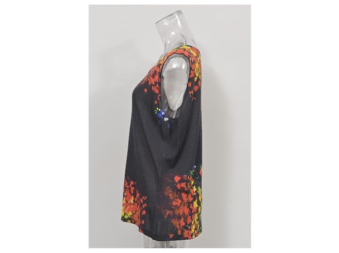 Escada Twin Set Cardigan aus schwarzer Wolle mit Blumenmuster - Ansicht 17