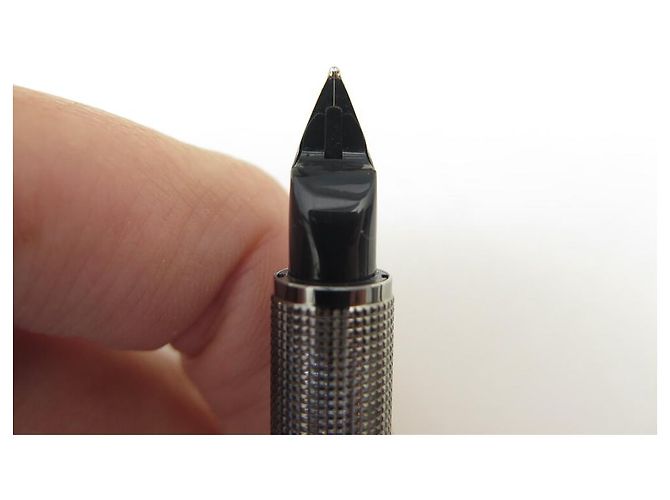MONTBLANC STARWALKER FÜLLFEDERHALTER MIT SCHWARZEM HARZPATRONE FÜLLSTIFT - Ansicht 15
