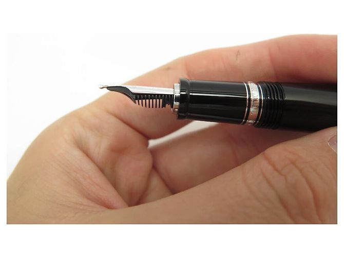 NEUER MONTBLANC BOHEME PIERRE NOIR FÜLLFEDERHALTER 5049 HARZ SCHWARZ FÜLLFEDERHALTER - Ansicht 5
