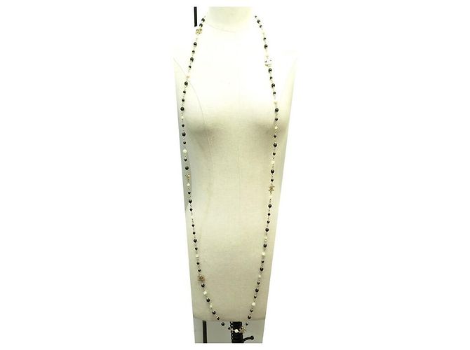 COLLAR CHANEL COLLAR DE PERLAS NEGRAS LOGO CC 170 COLLAR DE PERLAS NEGRAS CM Dorado - vista 2