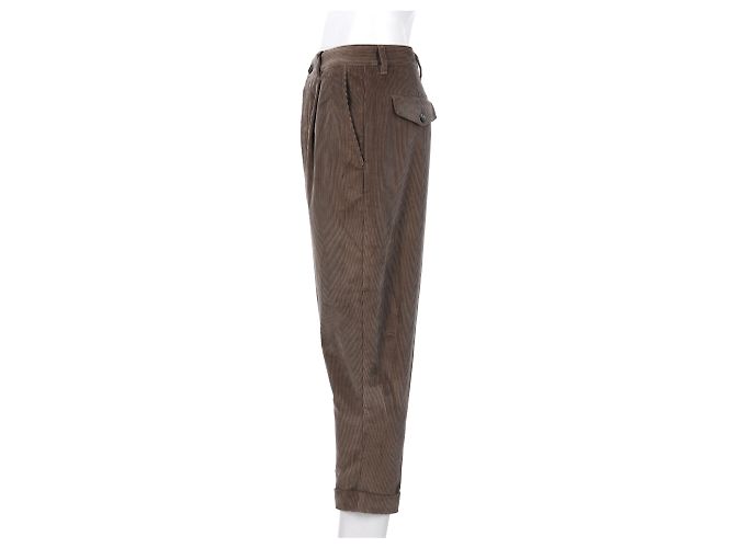 Calça Ami Carrot em veludo cotelê de algodão marrom - vista 8