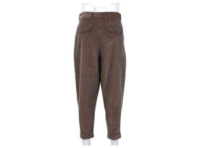 Calça Ami Carrot em veludo cotelê de algodão marrom - vista 9