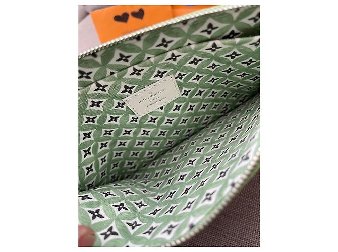 Louis Vuitton Neverfull am Pool Weiß Grün - Ansicht 12