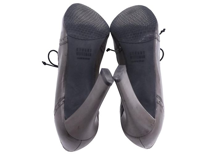 Stuart Weitzman Décolleté stringati con punta alari in pelle grigia Grigio - vista 4