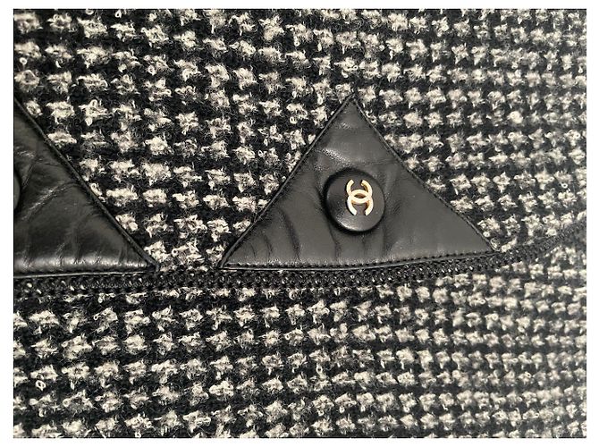 Cambon Chanel Vintage 92 Jacket with Leather button Black - view 14