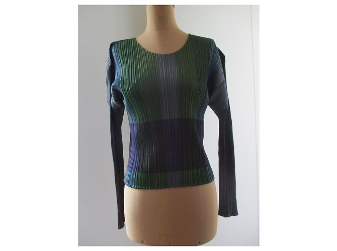 Issey Miyake Camiseta plisada, talla 5. Multicolor - vista 2