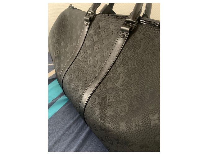 Abbesses Louis Vuitton Keepall 50 taurillon Noir - vue 2