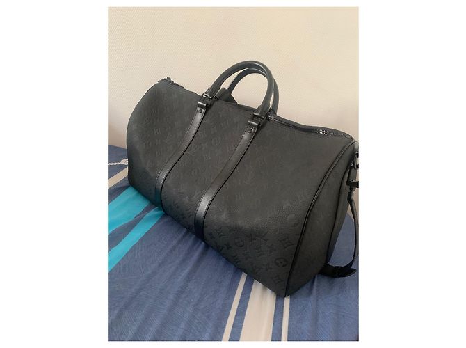 Abbesses Louis Vuitton Keepall 50 taurillon Noir - vue 3