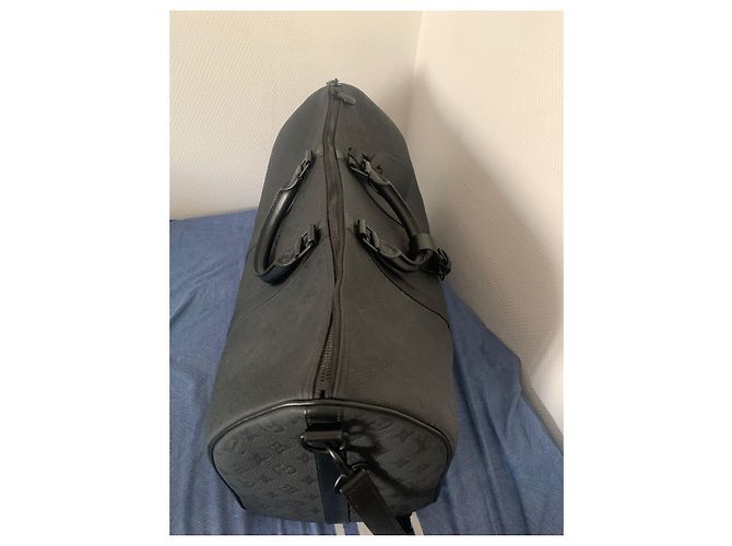 Abbesses Louis Vuitton Keepall 50 taurillon Noir - vue 5