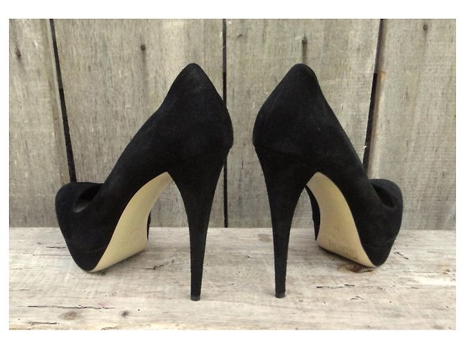 Sapatos de salto Miu Miu em camurça preta Preto - vista 5