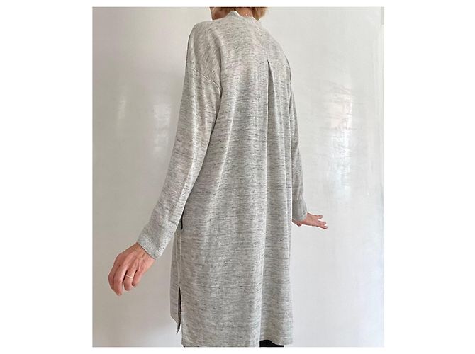 Autre Marque Langer Mantel oder Strickjacke aus grauem Leinen für den Strand in Größe 38-40. - Ansicht 7