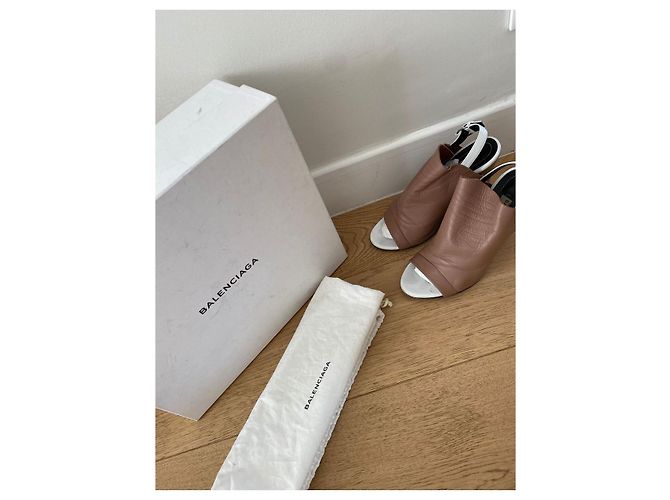 Sandali BALENCIAGA T.EU 35 Pelle Cammello - vista 6