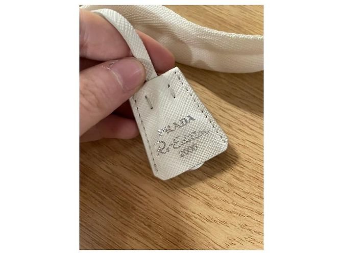 Re-Edition Riedizione Prada impreziosita da cristalli 2000 Borsa in Raso Crema Argento Metallico - vista 20