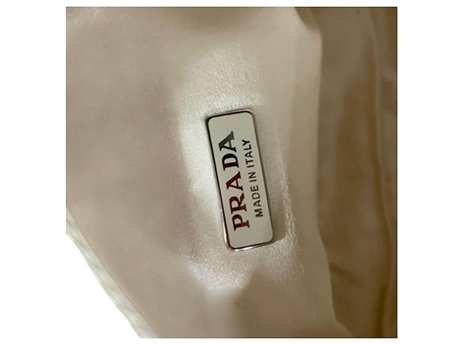 Re-Edition Riedizione Prada impreziosita da cristalli 2000 Borsa in Raso Crema Argento Metallico - vista 5