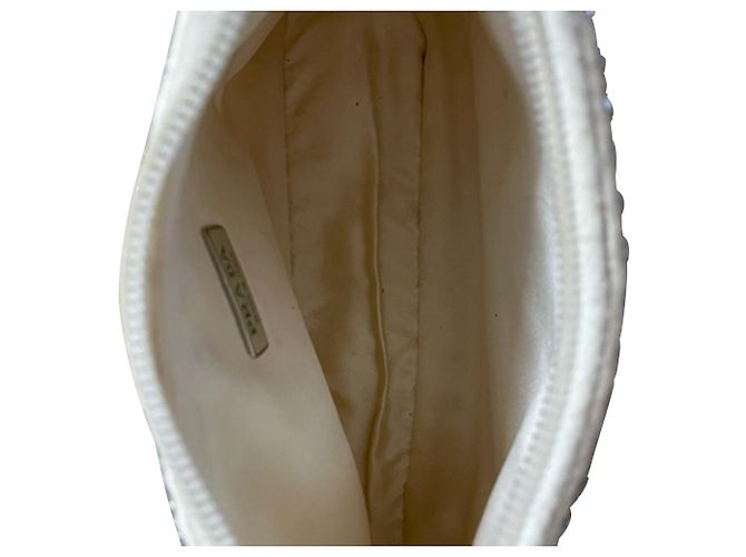 Re-Edition Riedizione Prada impreziosita da cristalli 2000 Borsa in Raso Crema Argento Metallico - vista 8
