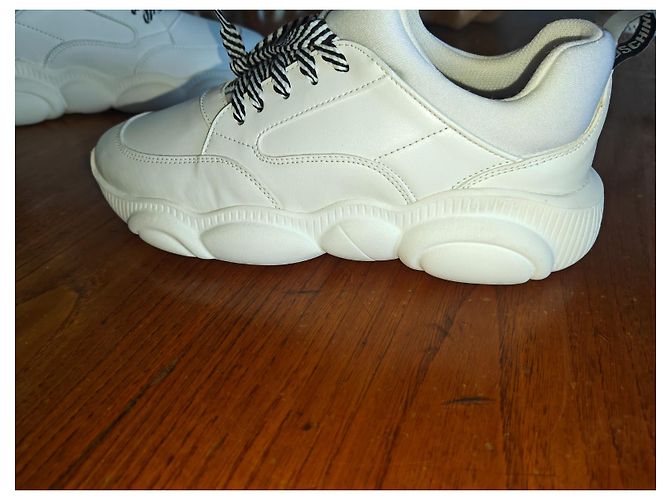 Sneakers Moschino Teddy Bianco - vista 2