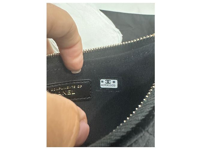 Trendy CC Chanel VIP Gift Borsa a Spalla Piccola in Velluto Nero - vista 10