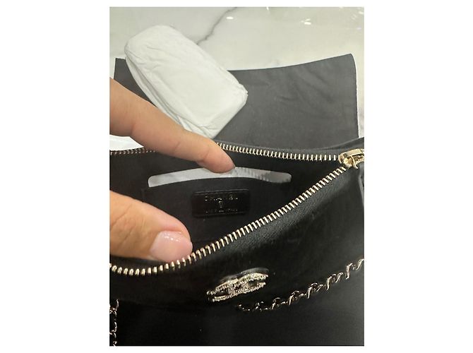Trendy CC Chanel VIP Gift Borsa a Spalla Piccola in Velluto Nero - vista 12