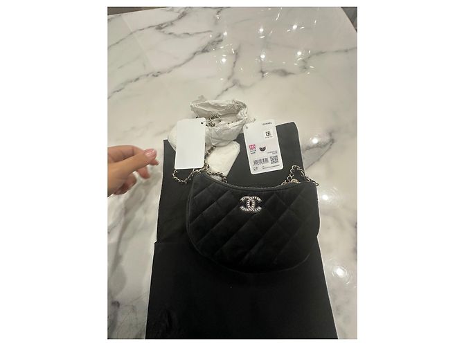 Trendy CC Chanel VIP Gift Borsa a Spalla Piccola in Velluto Nero - vista 17