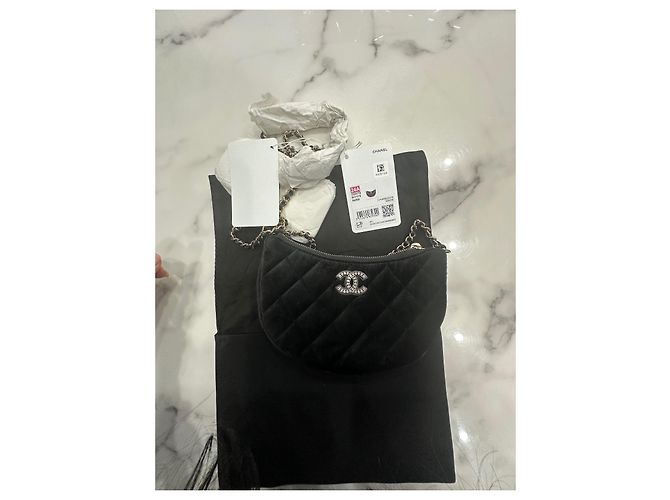 Trendy CC Chanel VIP Gift Borsa a Spalla Piccola in Velluto Nero - vista 21