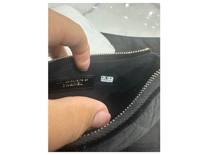 Trendy CC Chanel VIP Gift Borsa a Spalla Piccola in Velluto Nero - vista 8