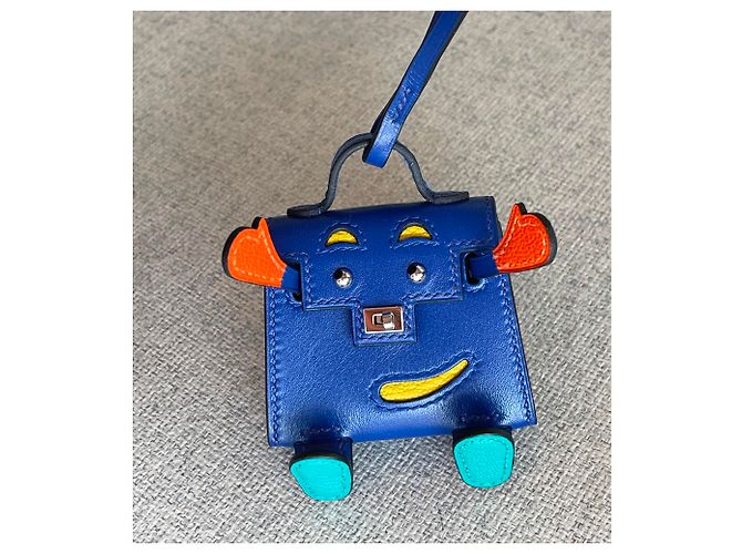 Charm Hermès Kelly Doll Blu Elettrico Pelle - vista 3