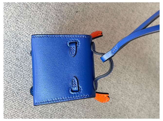 Charm Hermès Kelly Doll Blu Elettrico Pelle - vista 4