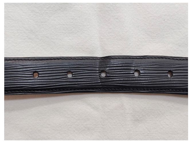 Louis Vuitton Gürtel aus schwarzem Epi-Leder mit abnehmbarer Tasche - Ansicht 3