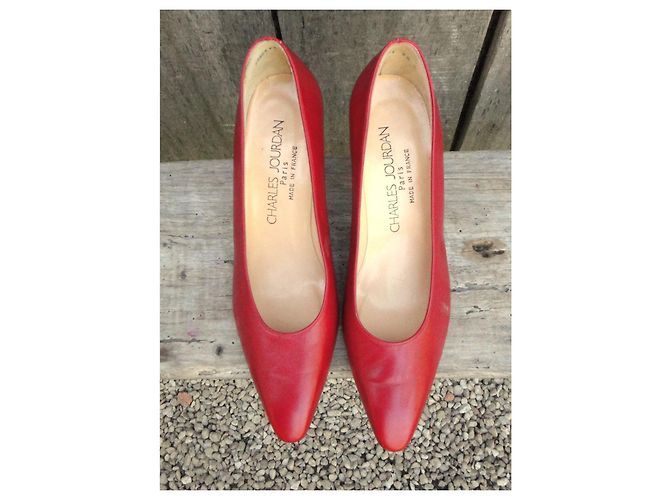 Charles Jourdan Pumps aus rotem Leder 8 cm Absatz - Ansicht 3