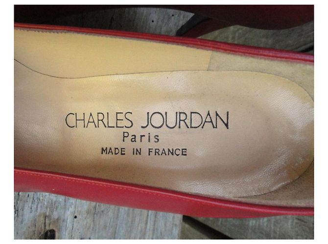 Charles Jourdan Pumps aus rotem Leder 8 cm Absatz - Ansicht 6